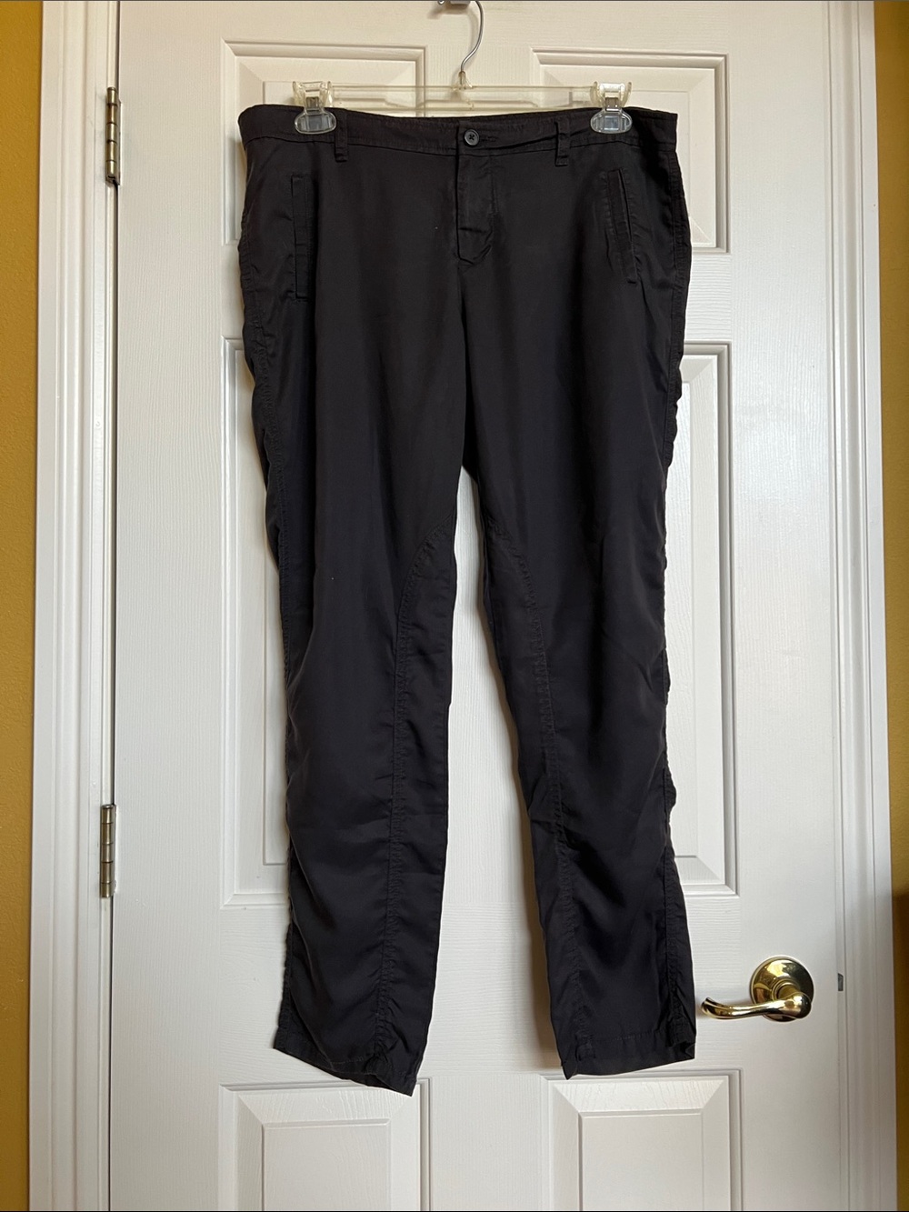 Gap Fit pants
( 100 % Lyocell )